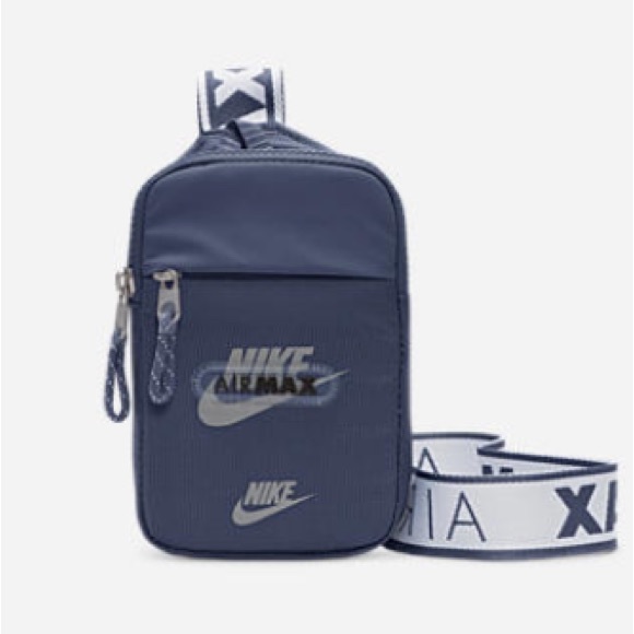 New🌿Nike Sportswear Crossbody Bag - Picture 1 of 5